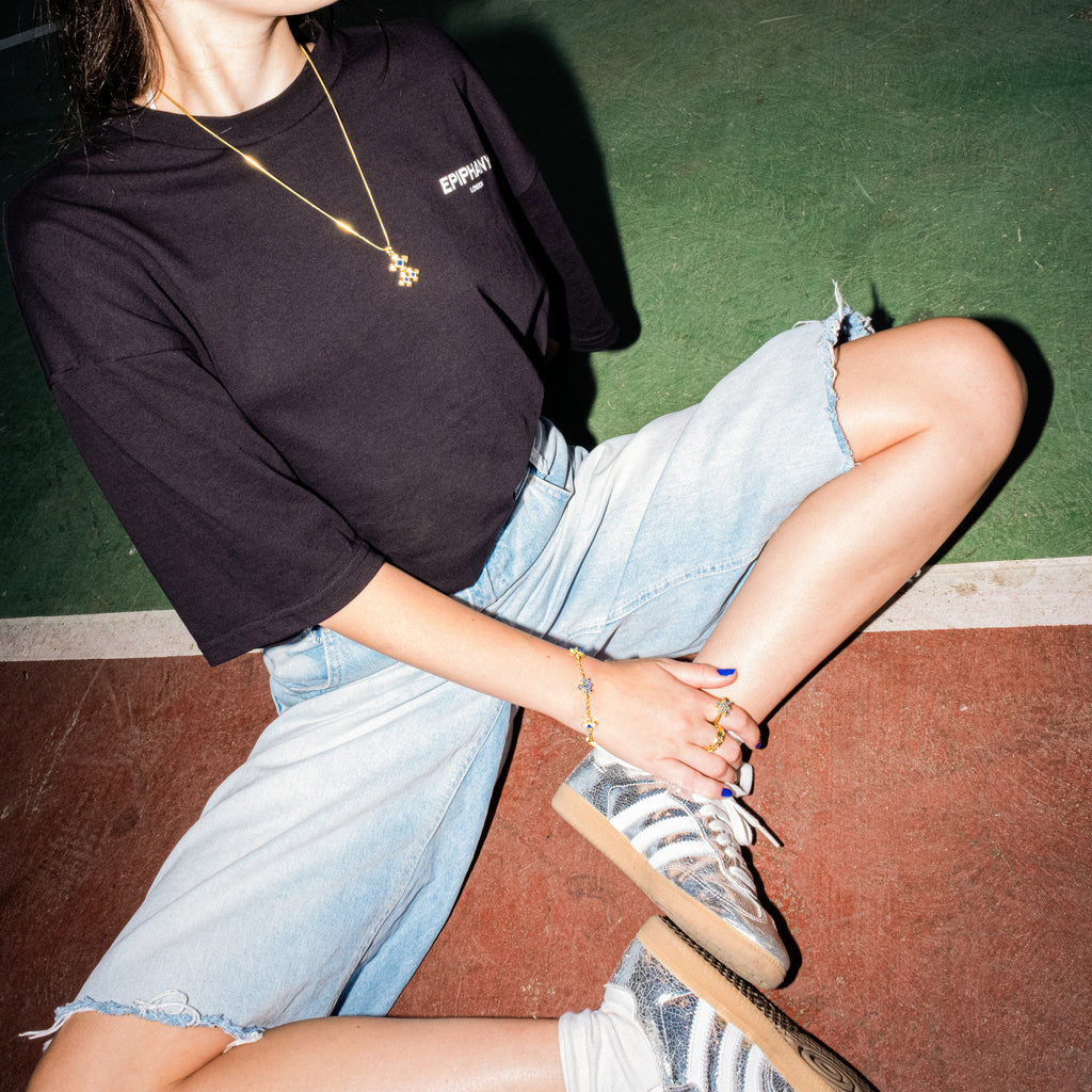 BASIC BLACK TEE
